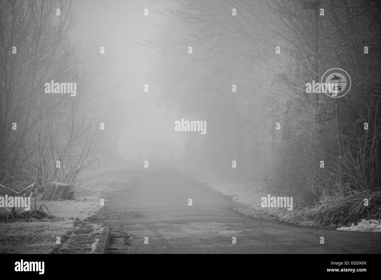 Fog warning sign Black and White Stock Photos & Images Alamy