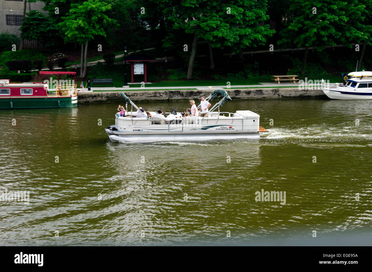 Day boat cruises through Pittsford on Erie Canal Stock Photo Alamy