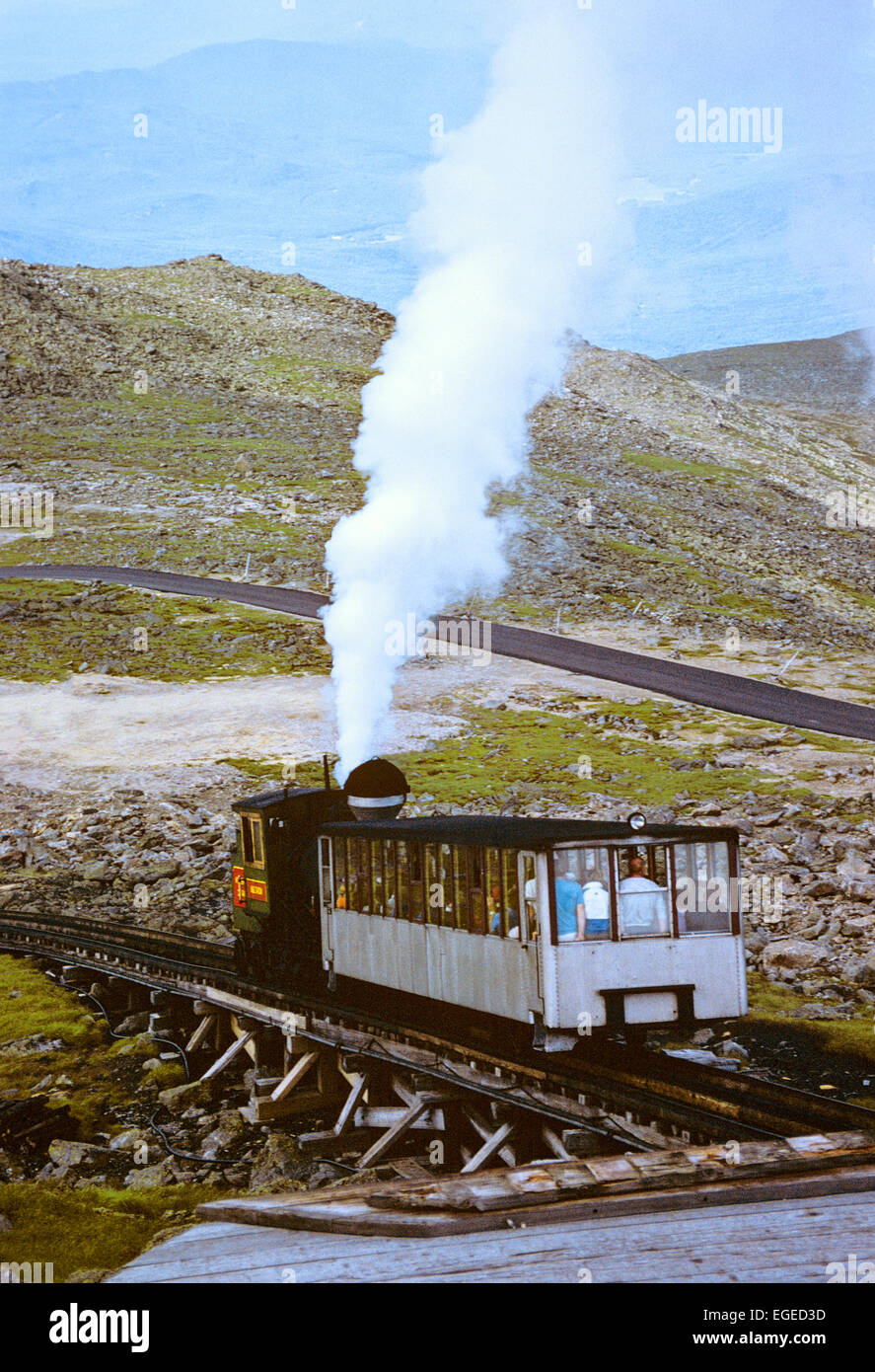 Train cog locomotive hi-res stock photography and images - Alamy