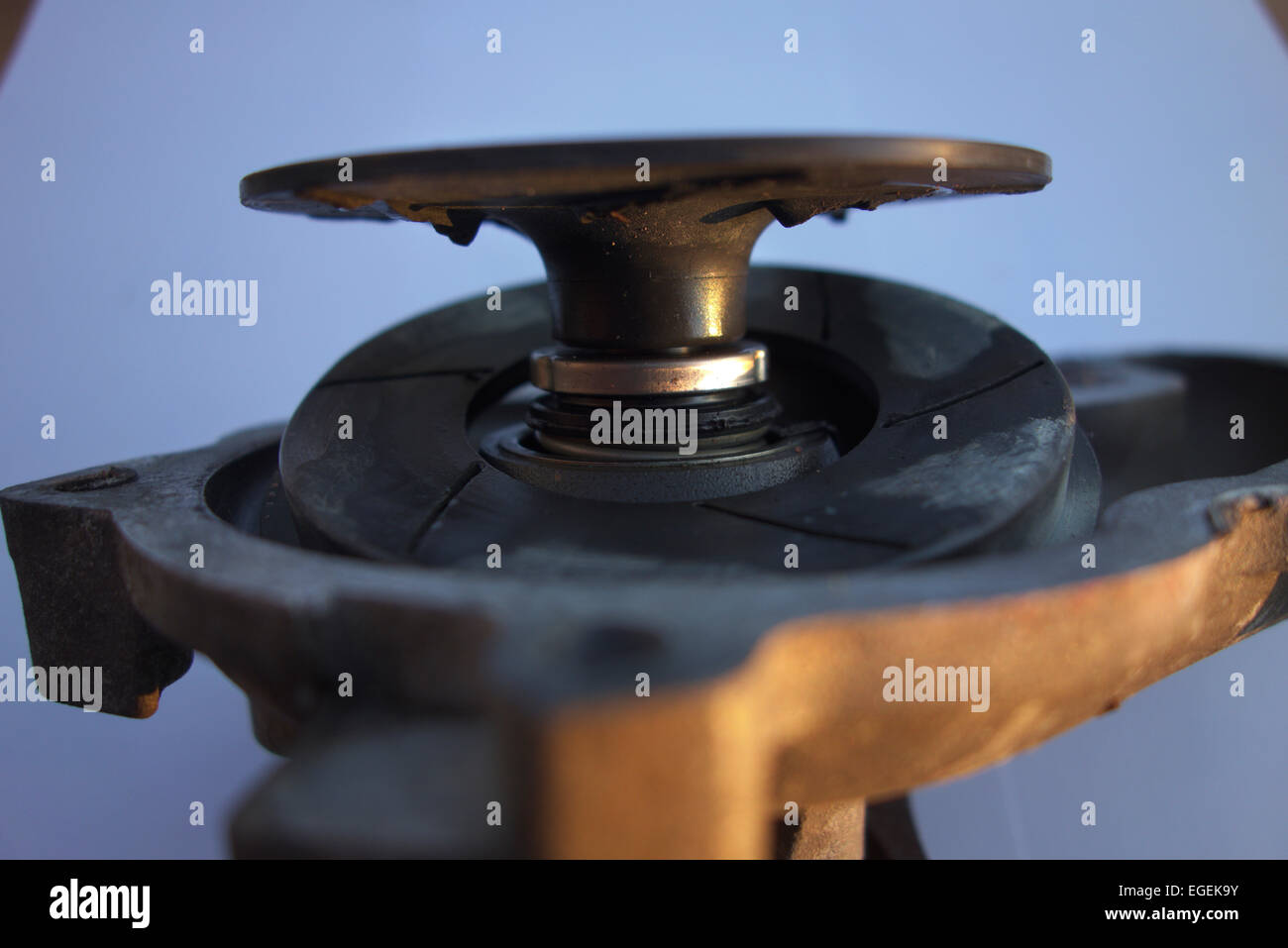 Failed water pump Ford Focus plastic impellers completely stripped