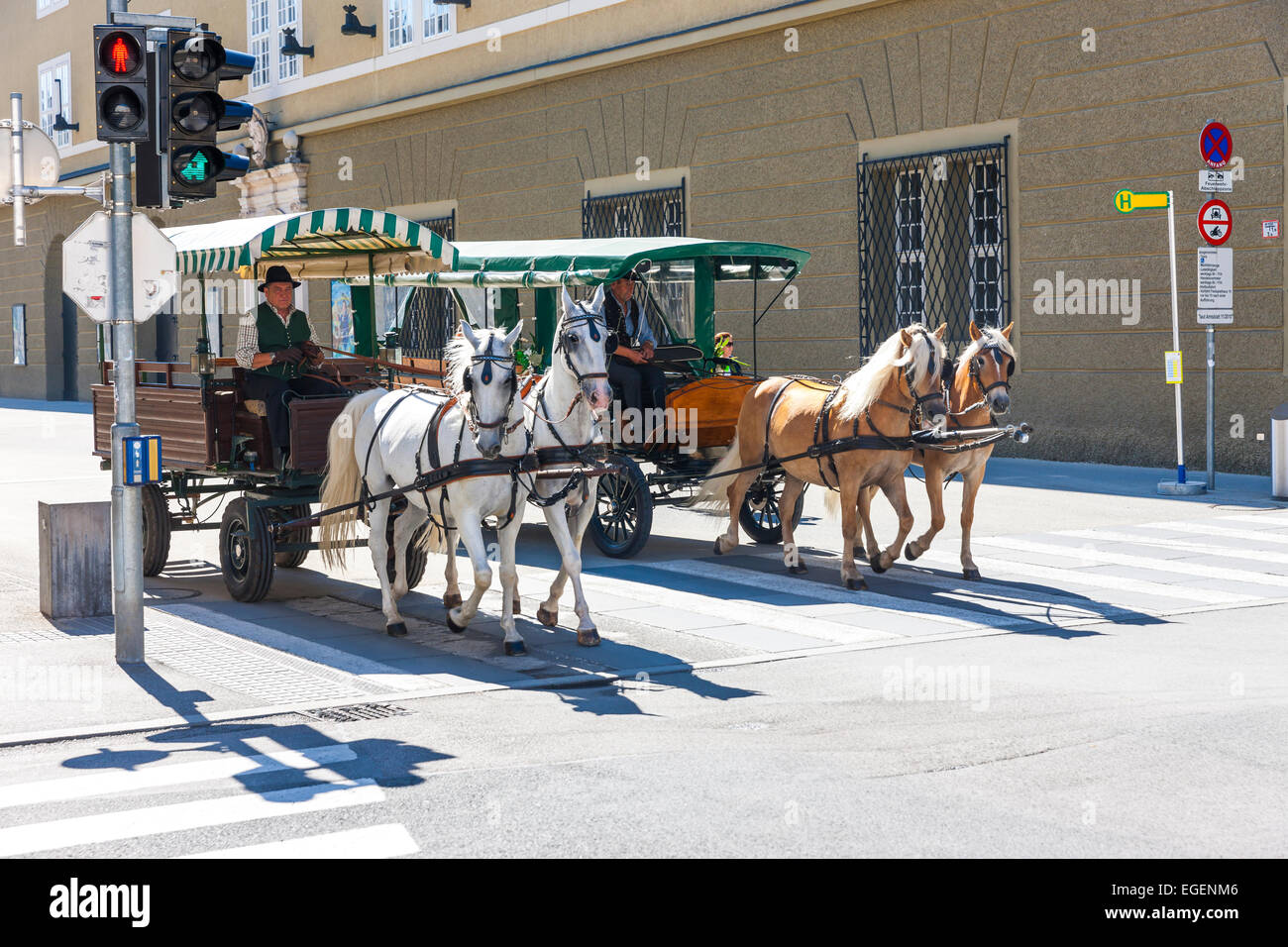 Horse-drawn carriages, Herbert von Karajan Platz, Karajan Square, historic centre, city of Salzburg, Salzburg State, Austria Stock Photo