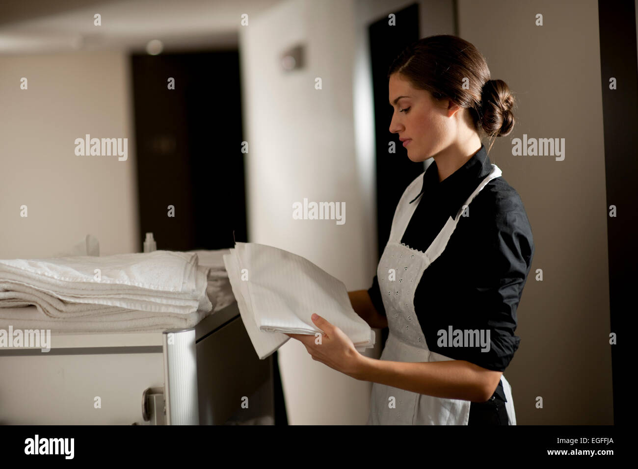 Housekeeping Cart High Resolution Stock Photography And Images Alamy