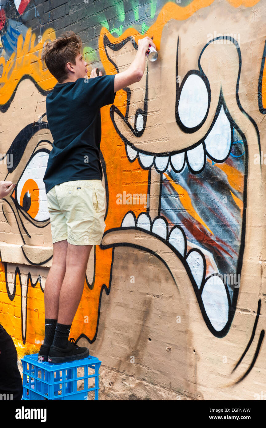Graffitti artist hi-res stock photography and images - Alamy