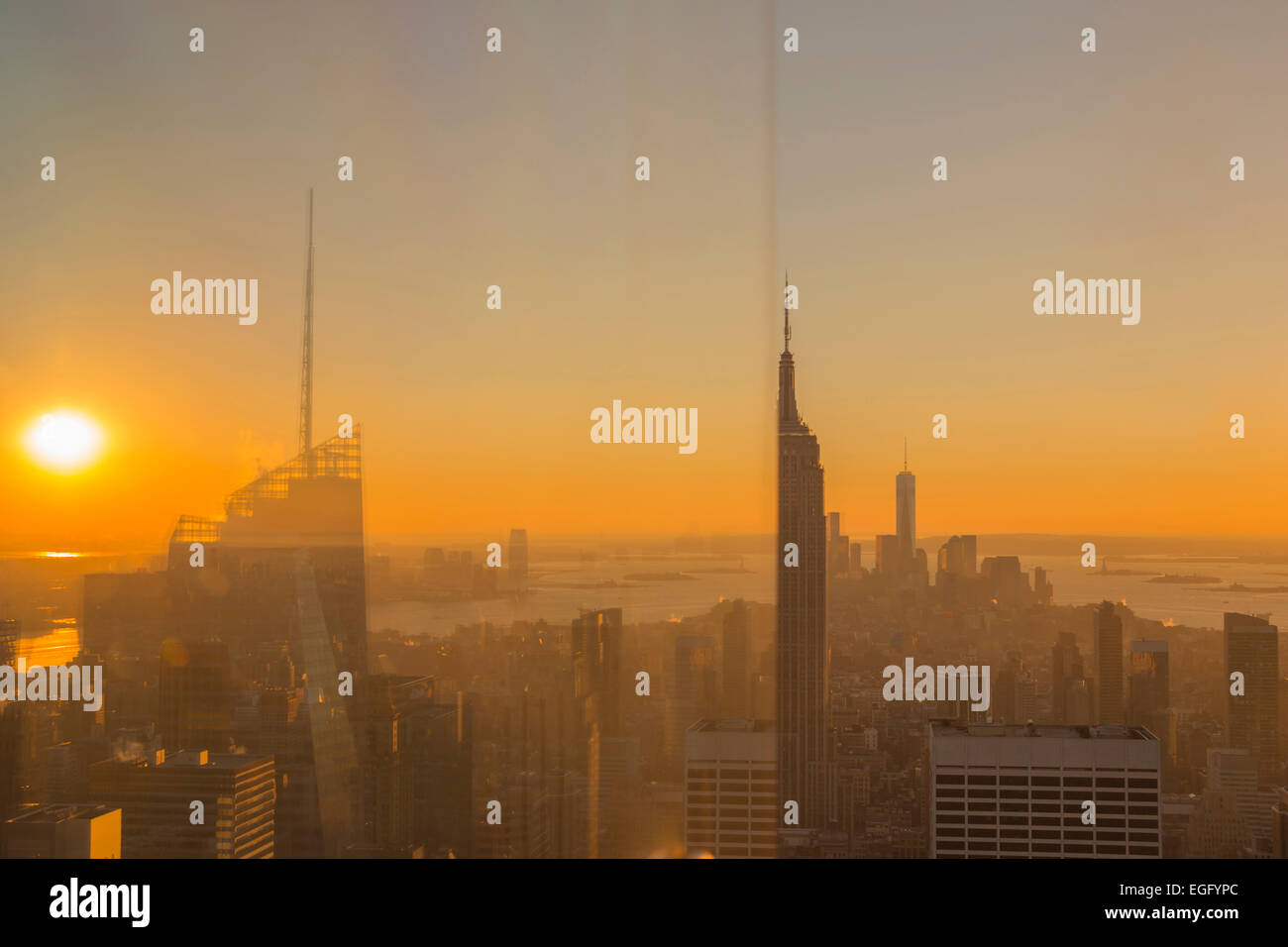 EMPIRE STATE BUILDING MIDTOWN SKYLINE MANHATTAN NEW YORK CITY USA Stock ...