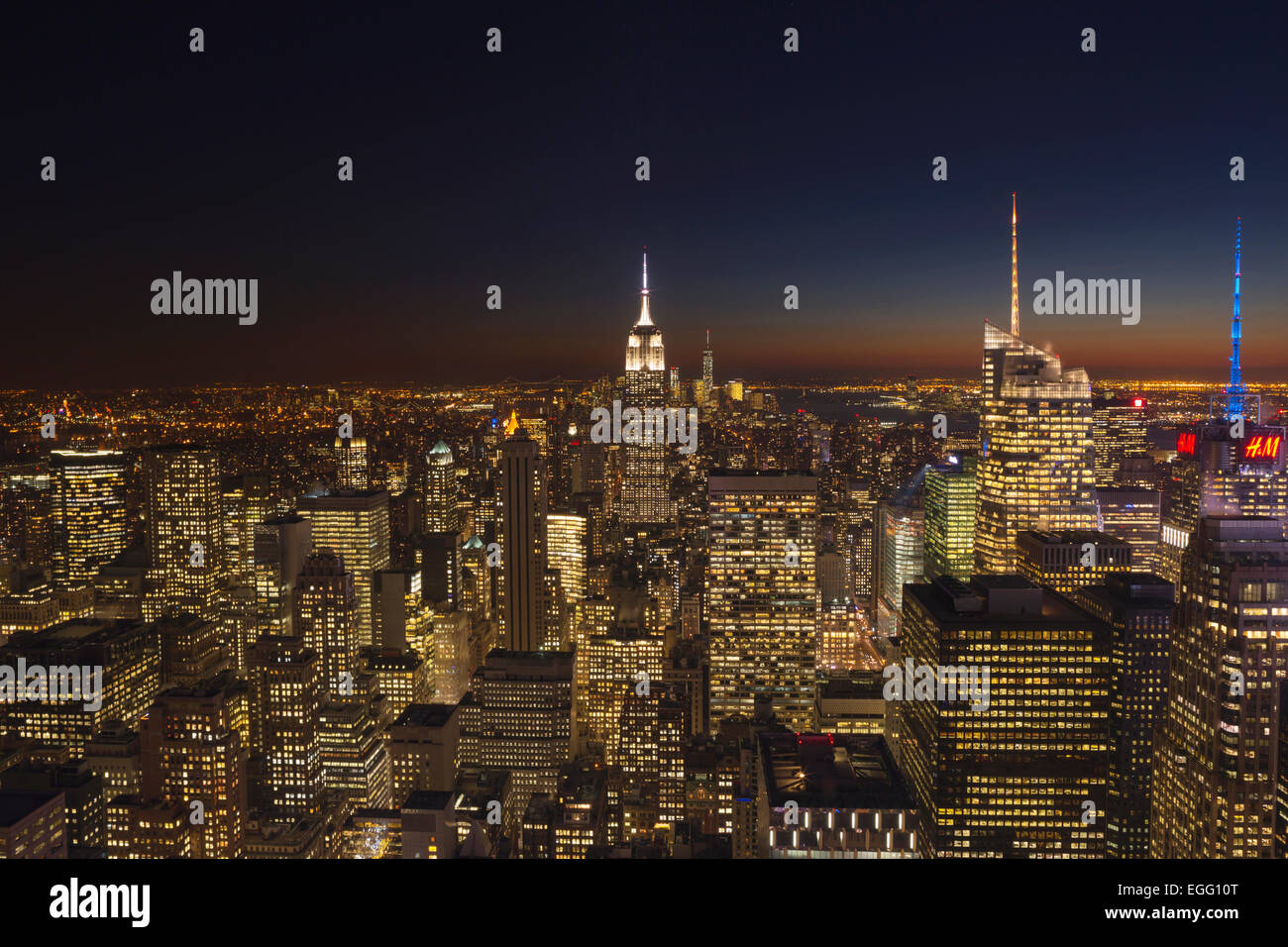 EMPIRE STATE BUILDING MIDTOWN SKYLINE MANHATTAN NEW YORK CITY USA Stock ...