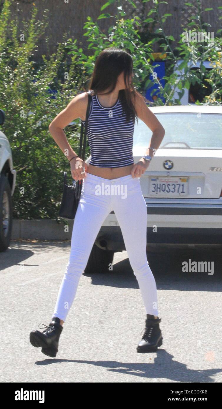 Kendall Jenner sports a cameltoe through her white jeans while out