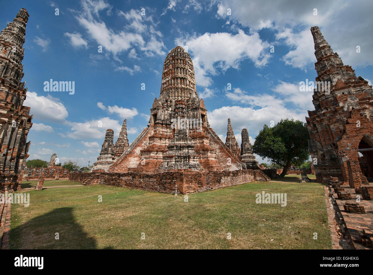 wat-chaiwatthanaram-ayutthaya-historical-park-thailand-stock-photo