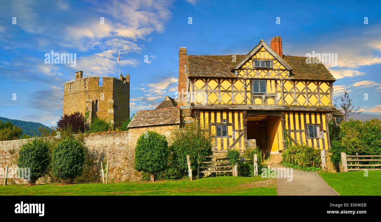 The half-timbered gate house of the finest existing fortified medieval manor house in England built in the 1280s Stock Photo