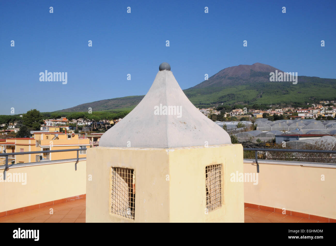 Torre del Greco. In un casolare sul Vesuvio pronte banconote false delle  nuove 50 euro e delle 100 euro per 41 milioni - Positanonews