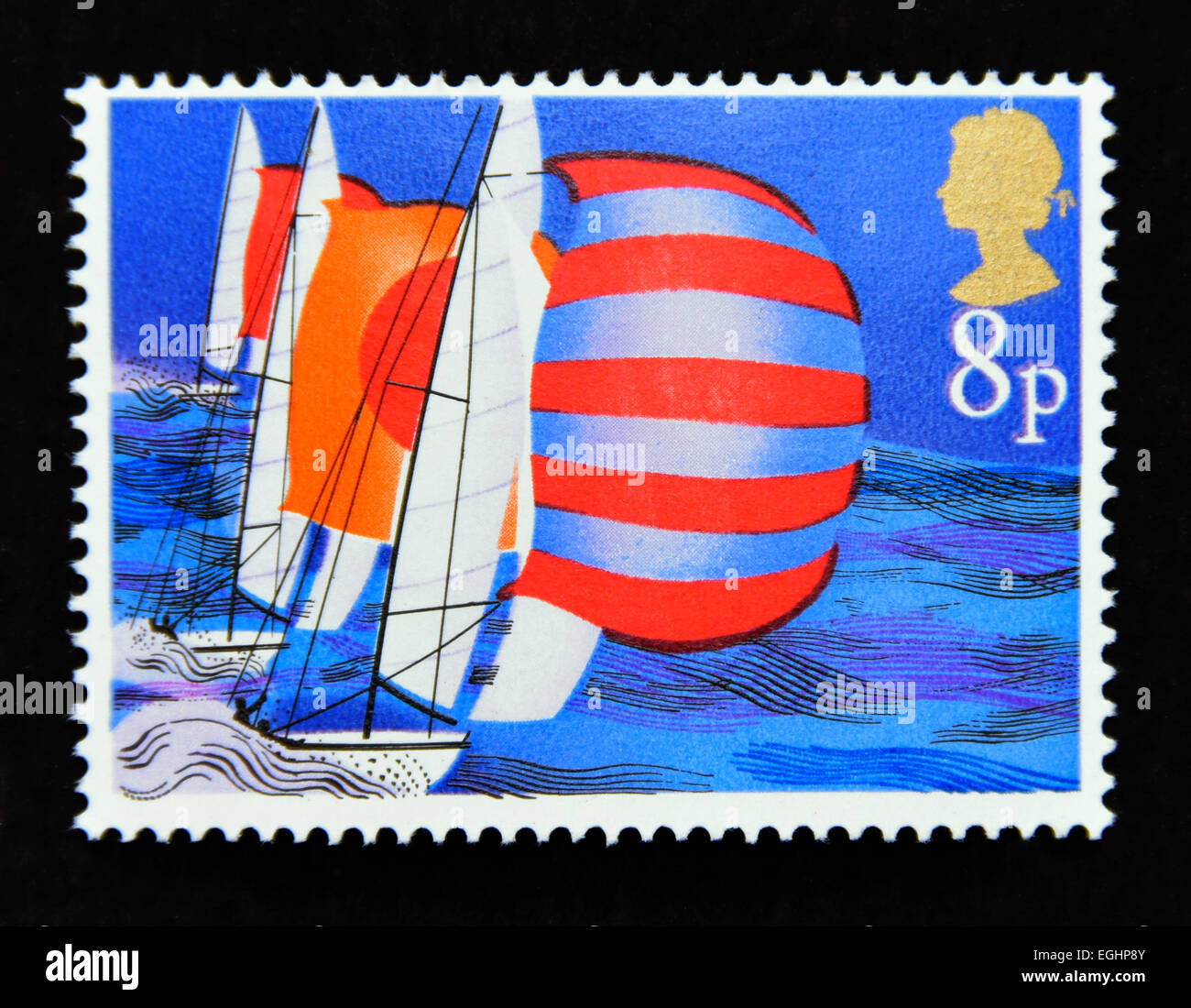 Postage stamp. Great Britain. Queen Elizabeth II. 1975. Sailing. Racing Keel Yachts. 8p. Stock Photo