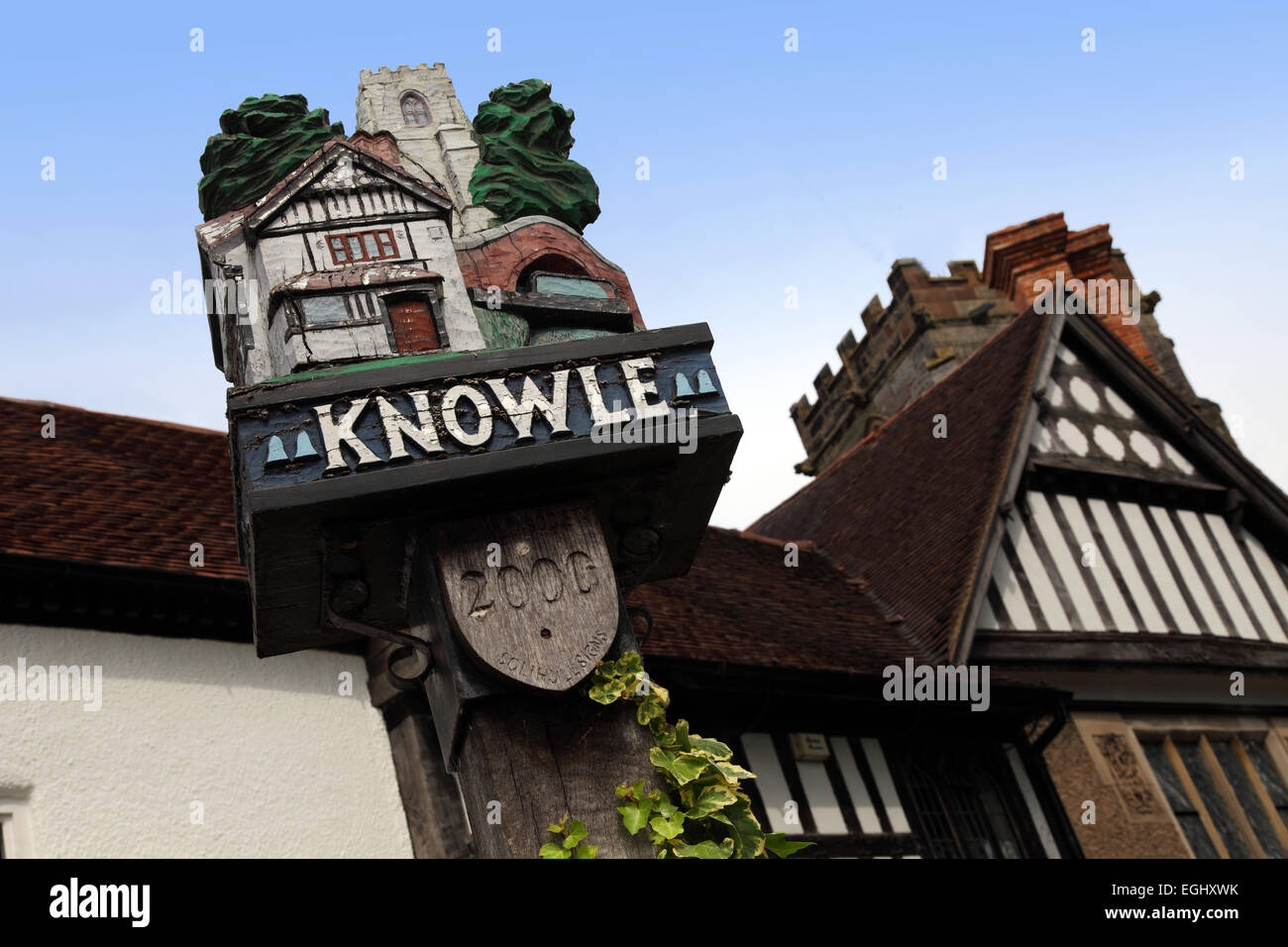 Knowle, unusual town sign, totem pole, Knowle, West Midlands Stock Photo