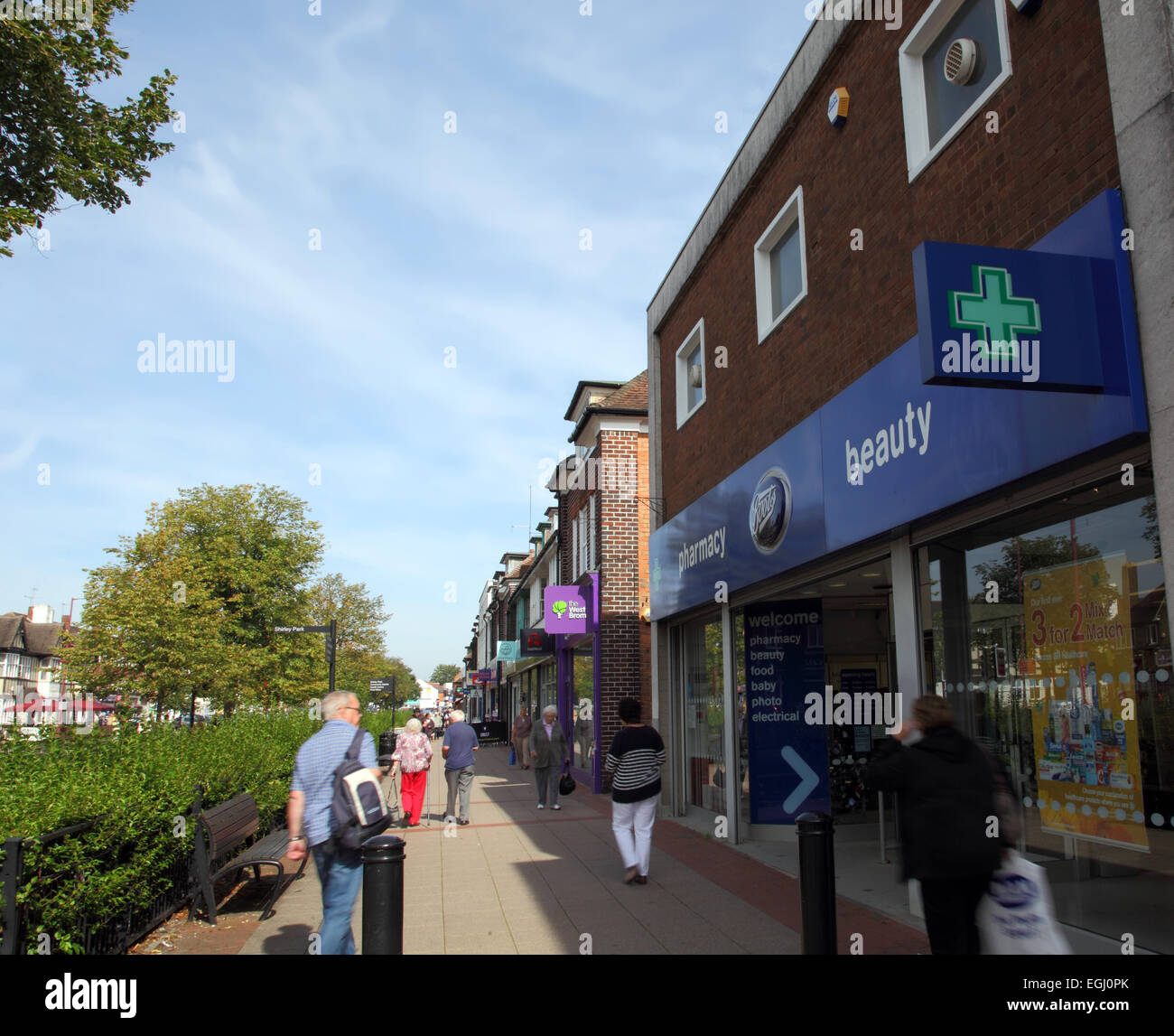 Shopping on the Stratford Road in Shirley, Solihull, West Midlands Stock Photo