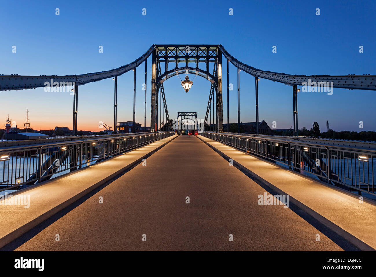 Abendstimmung, auf der Kaiser-Wilhelm-Brücke, Wilhelmshaven, Niedersachsen, Deutschland, Europa, Stock Photo