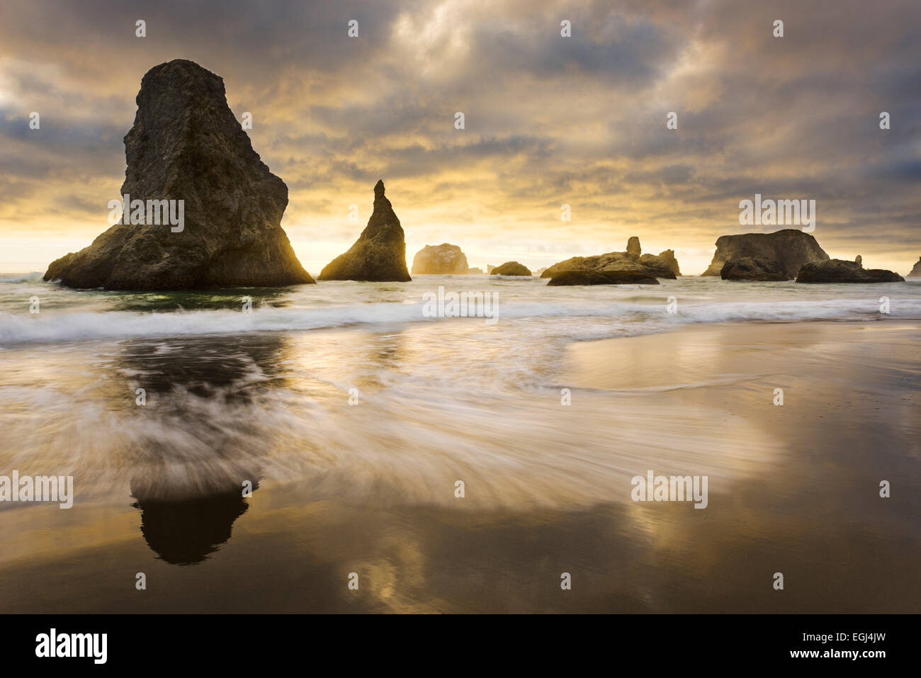 The USA, America, rocks, Bandon, lighting atmosphere, golden, evening, atmosphere, clouds, dramatically, surf, stormy, waves, Stock Photo