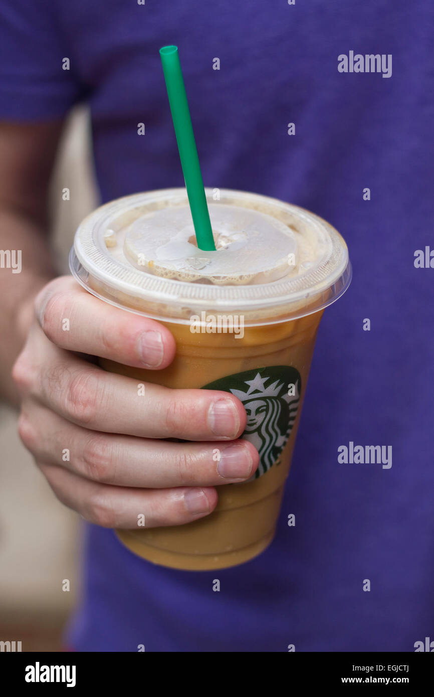 Starbucks iced coffee hi-res stock photography and images - Alamy
