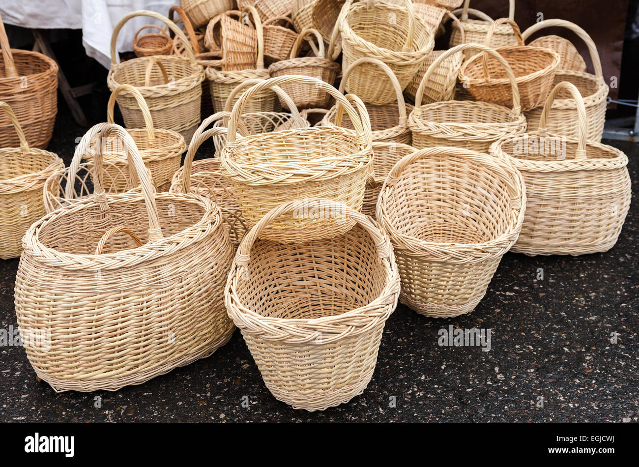 Creel fishing wicker hi-res stock photography and images - Alamy