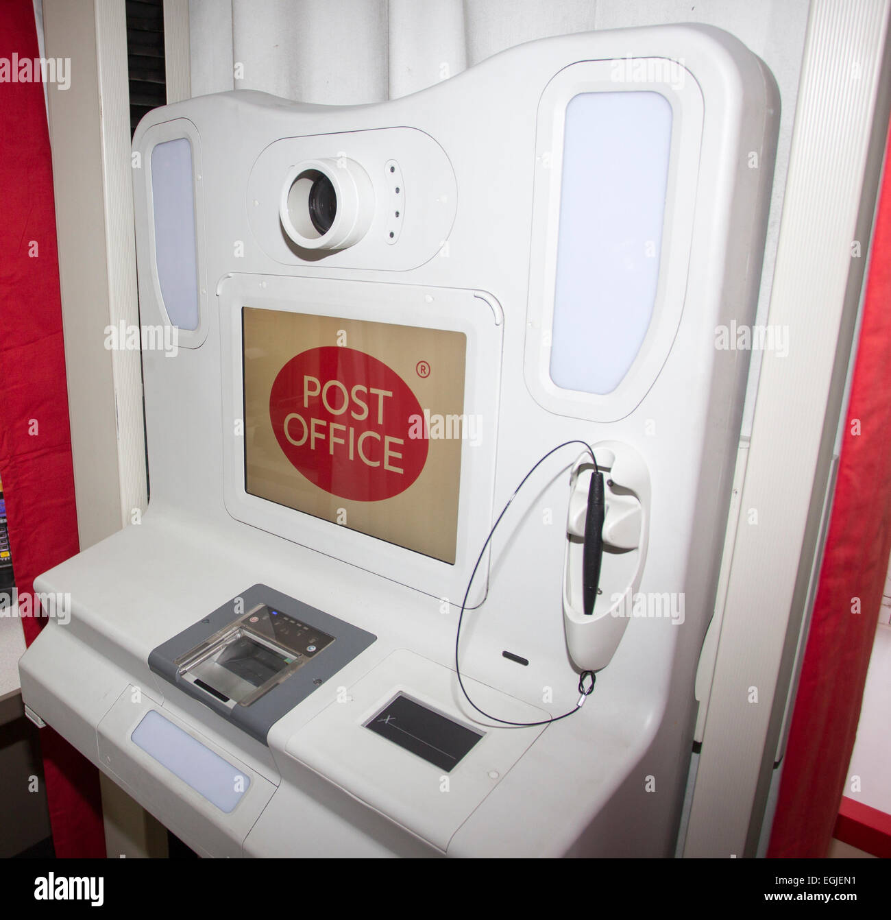 Photocard Driving Licence Renewal booth Stock Photo Alamy