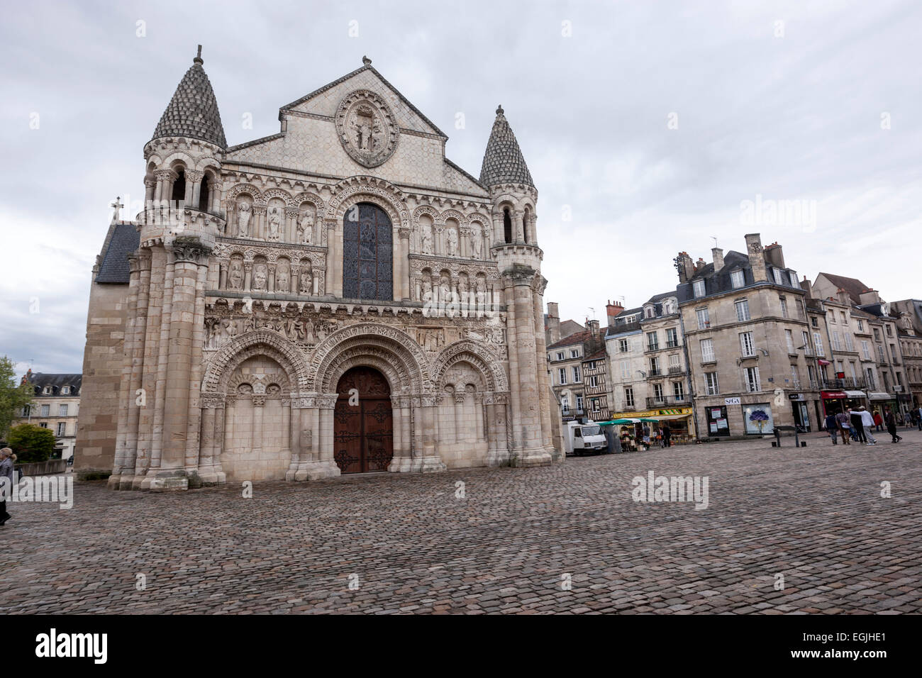 Front of the Église NotreDame la Grande, Poitiers Stock Photo Alamy Front of the Église NotreDame la Grande, Poitiers Stock Photo Alamy