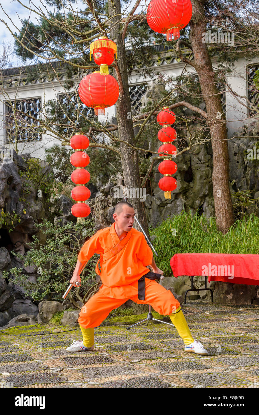 Expert Kung fu performance by Shaolin monks, Dr. Sun Yat Sen Classical