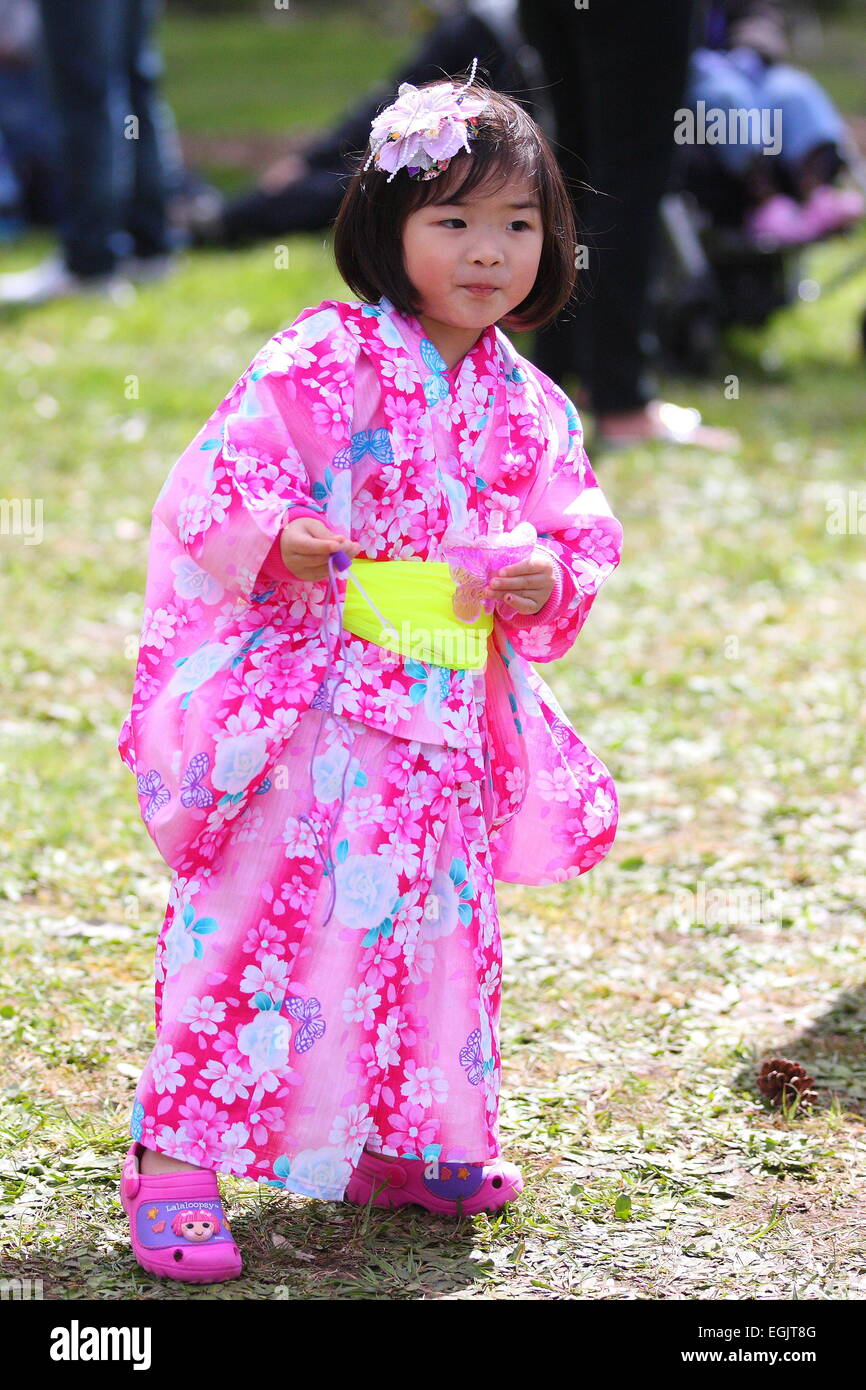 Japanese girl in kimono Stock Photo