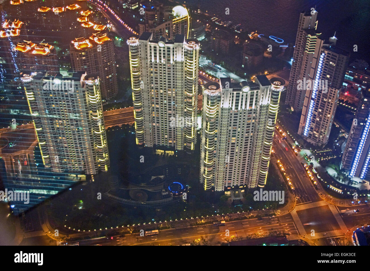 Shanghai night china asia hi-res stock photography and images - Alamy