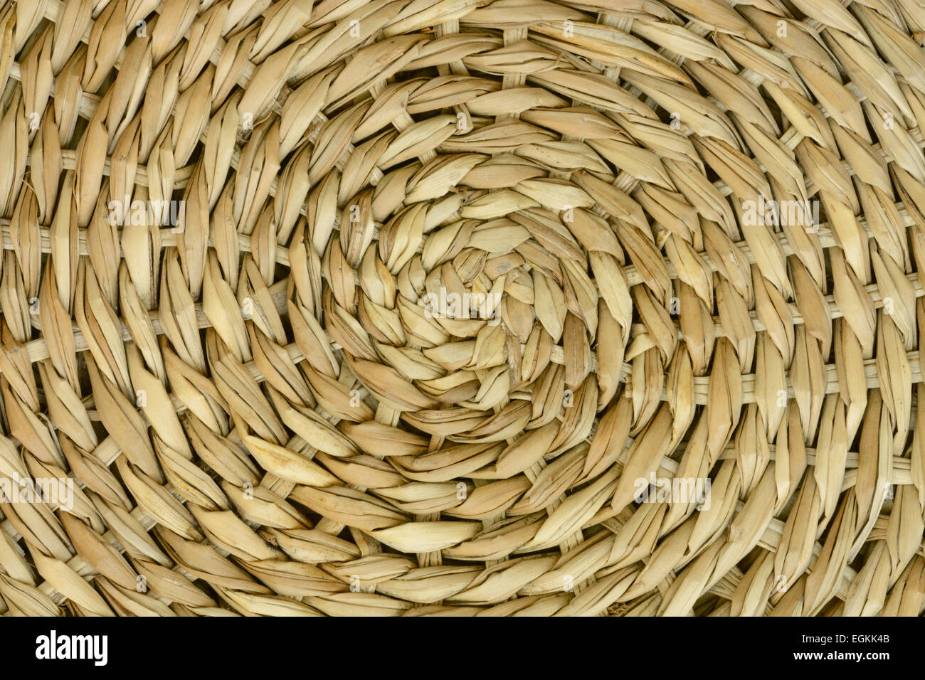Woven rafia basket texture full frame background Stock Photo - Alamy