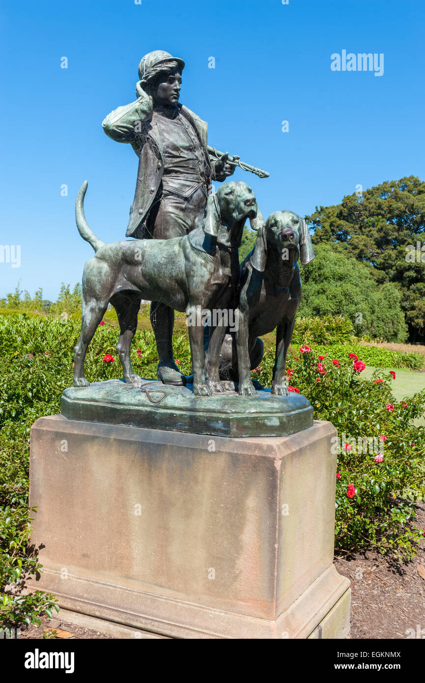 Bronze statue of Huntsman & Dogs, by Henri Alfred Marle Jacquemart at