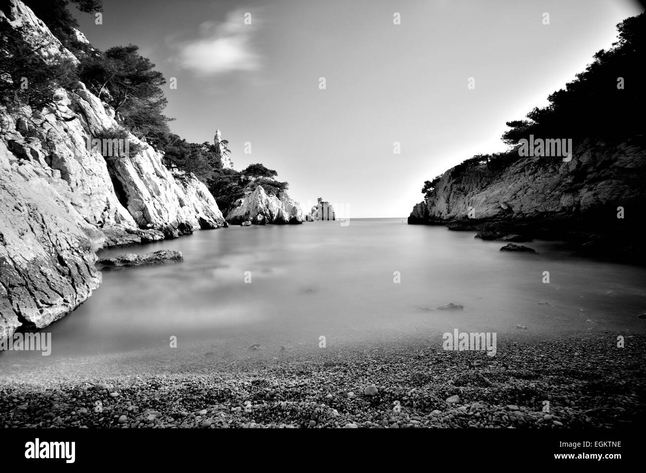 Long exposure on the Sugiton calanque, near Cassis, France Pose longue sur la calanque de Sugiton, près de Cassis, France Stock Photo