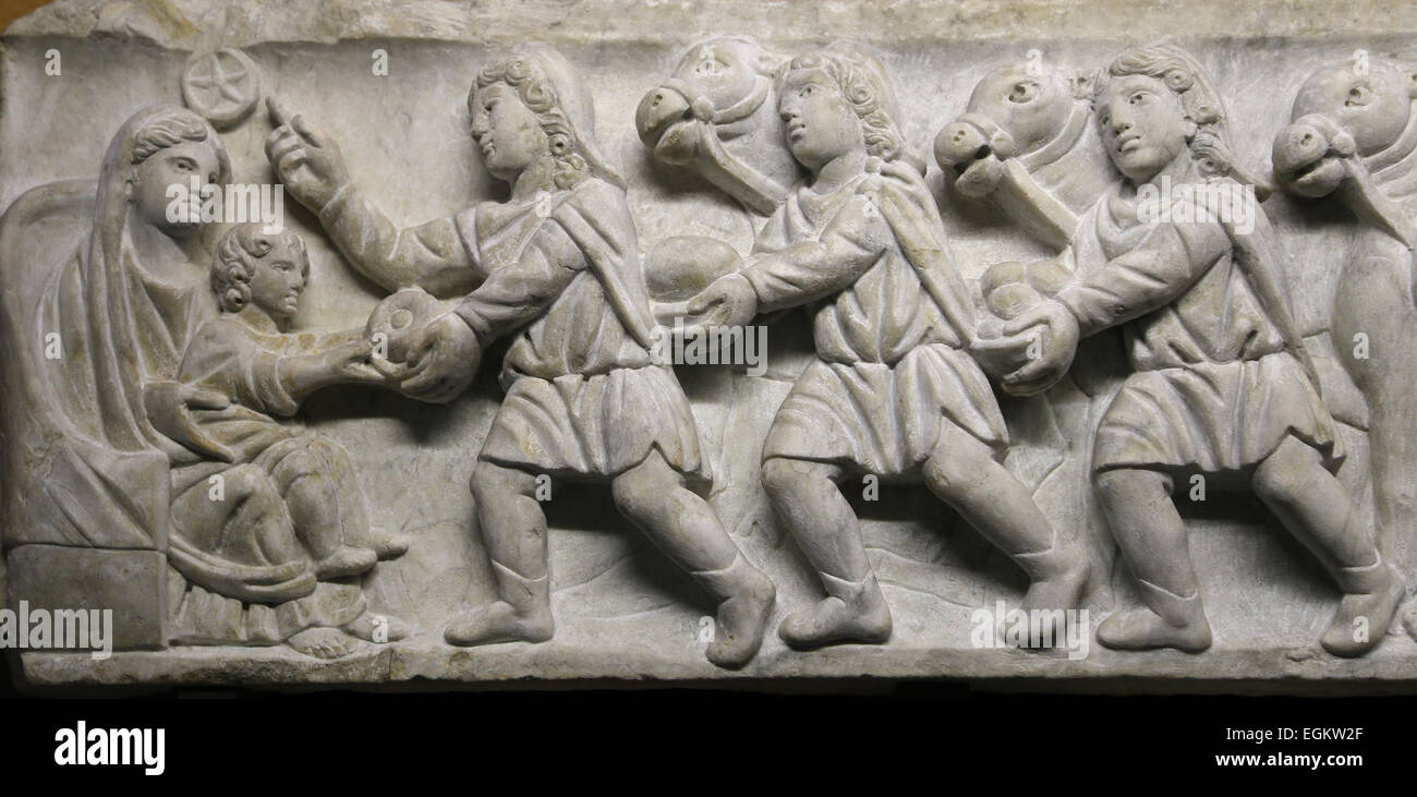 Early Christian art. Roman period. Fragments of sarcophagus lids and fronts. 4th c. AD. Adoration of the Magi. From Rome. Stock Photo