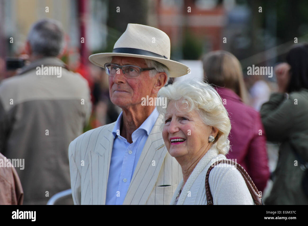 Man woman couple visitors hi-res stock photography and images - Alamy
