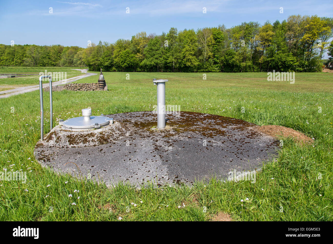 Waterworks, filtering water from river Ruhr, to prepare drinking water