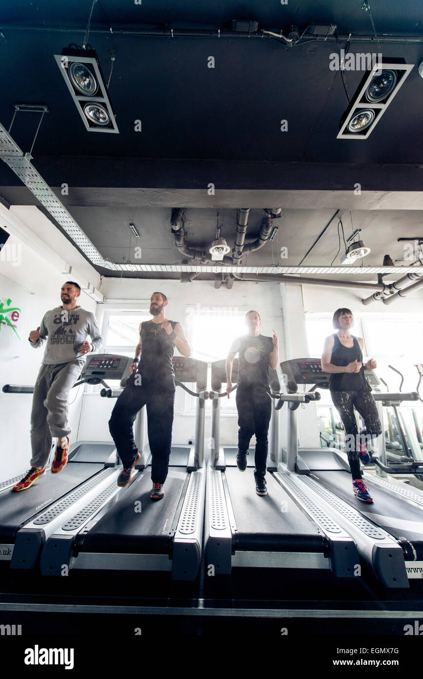 Guys gym hi-res stock photography and images - Alamy