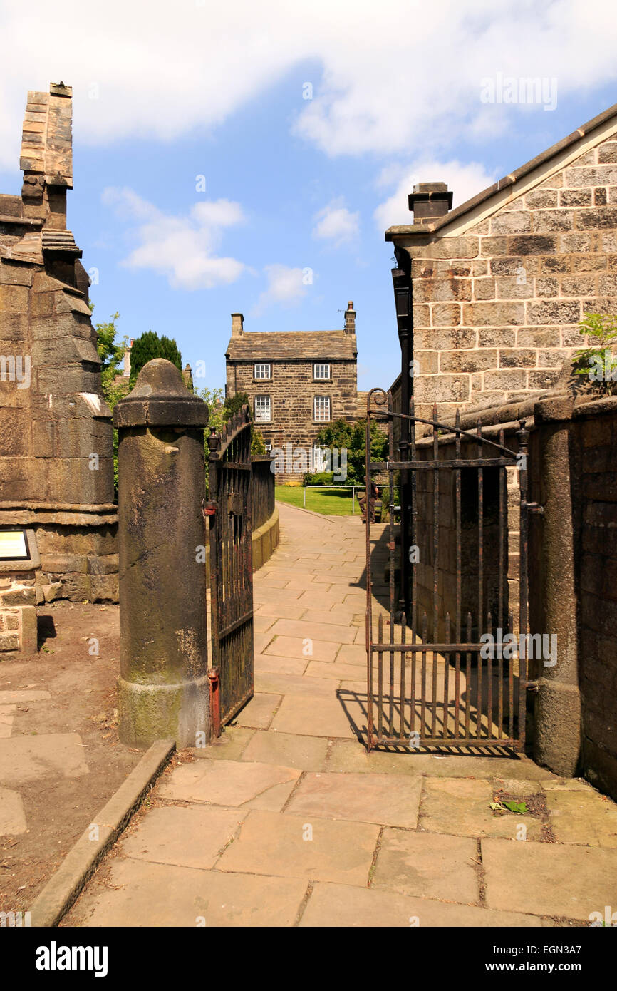 Stone house and gate, Heptonstall, West Yorkshire, England, UK Stock Photo Alamy