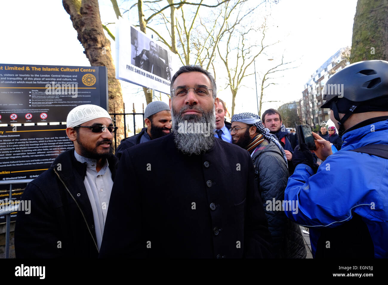 London, UK. 27th Feb, 2015. Anjem Choudary and associates , including Abu Baraa hold demo 'To Demand Release of Sheikh Omar Bakri Muhammad'. Credit:  Rachel Megawhat/Alamy Live News Stock Photo