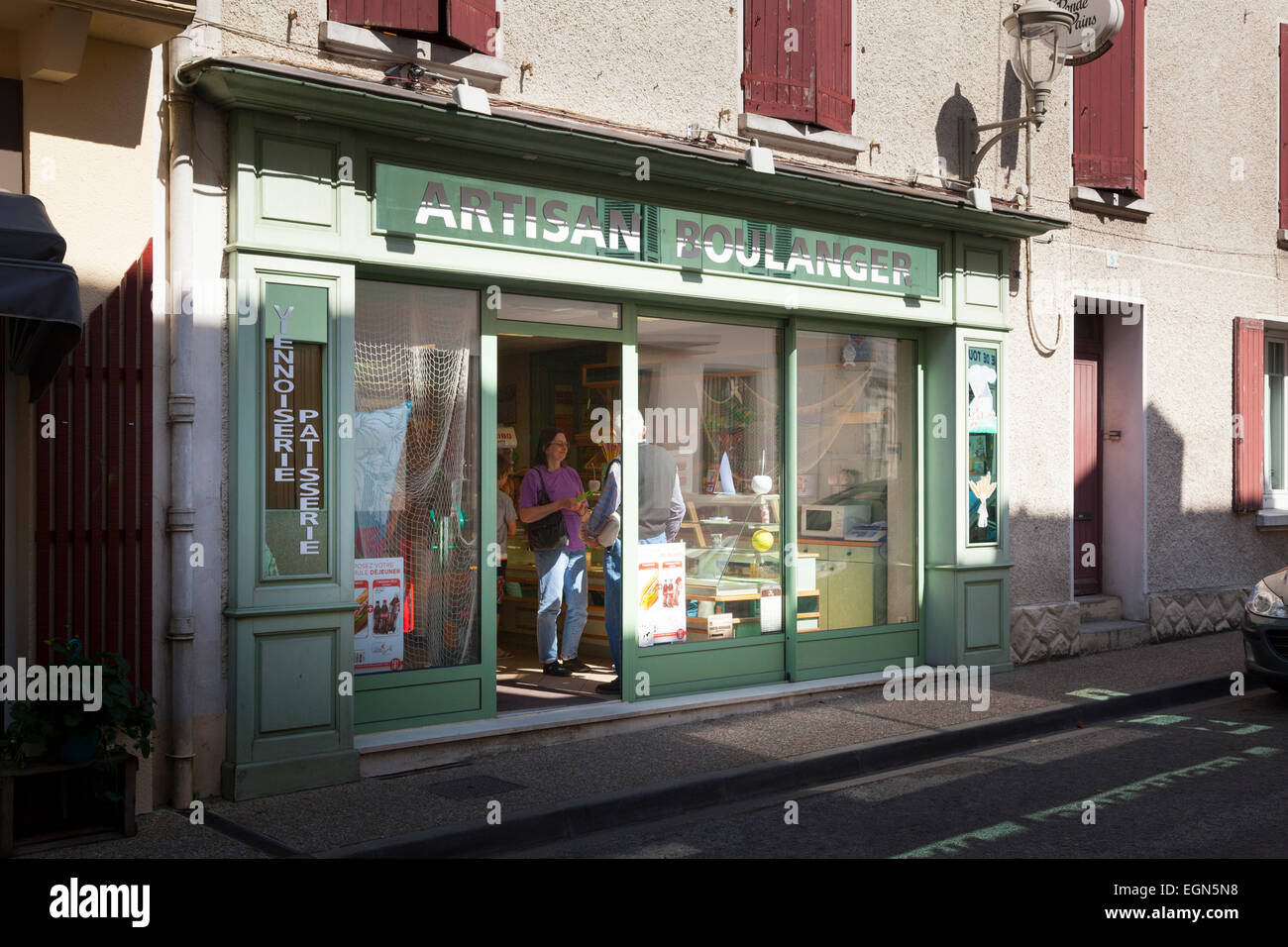 Exterior of French Artisan Boulanger and patesserie shop Stock Photo