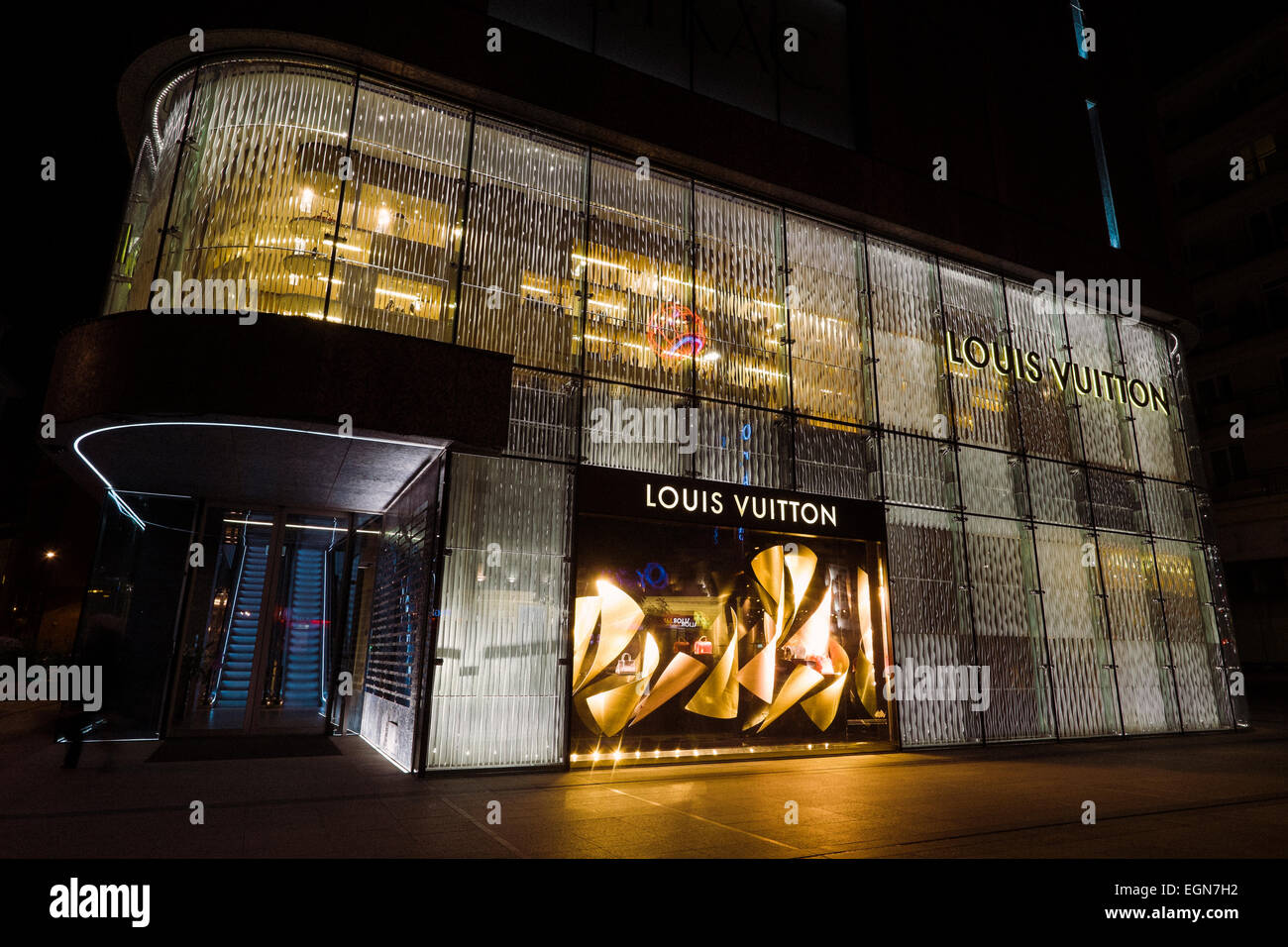 Louis Vuitton Locations In Europe Literacy Basics