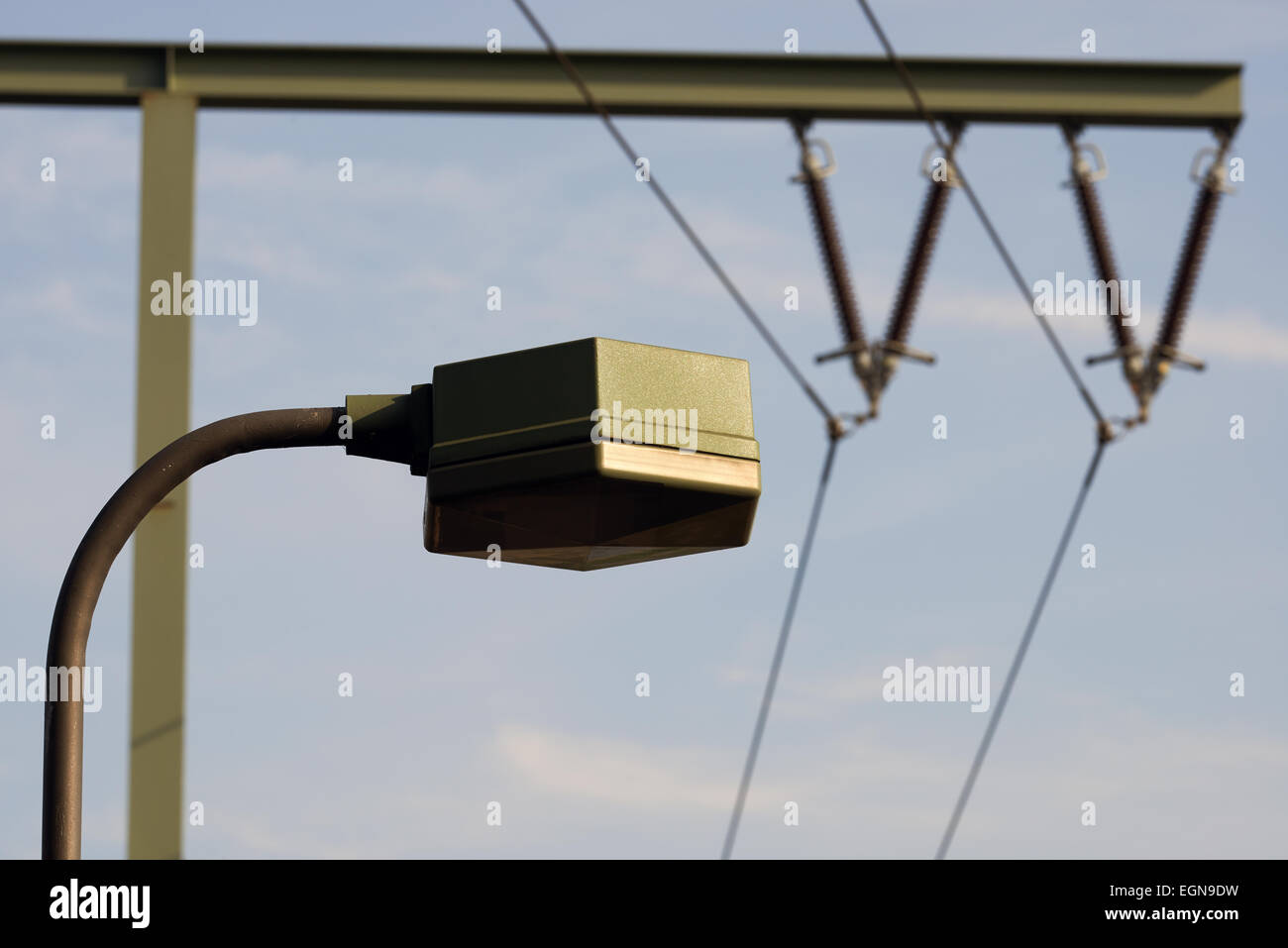 Overhead electric wires hires stock photography and images Alamy