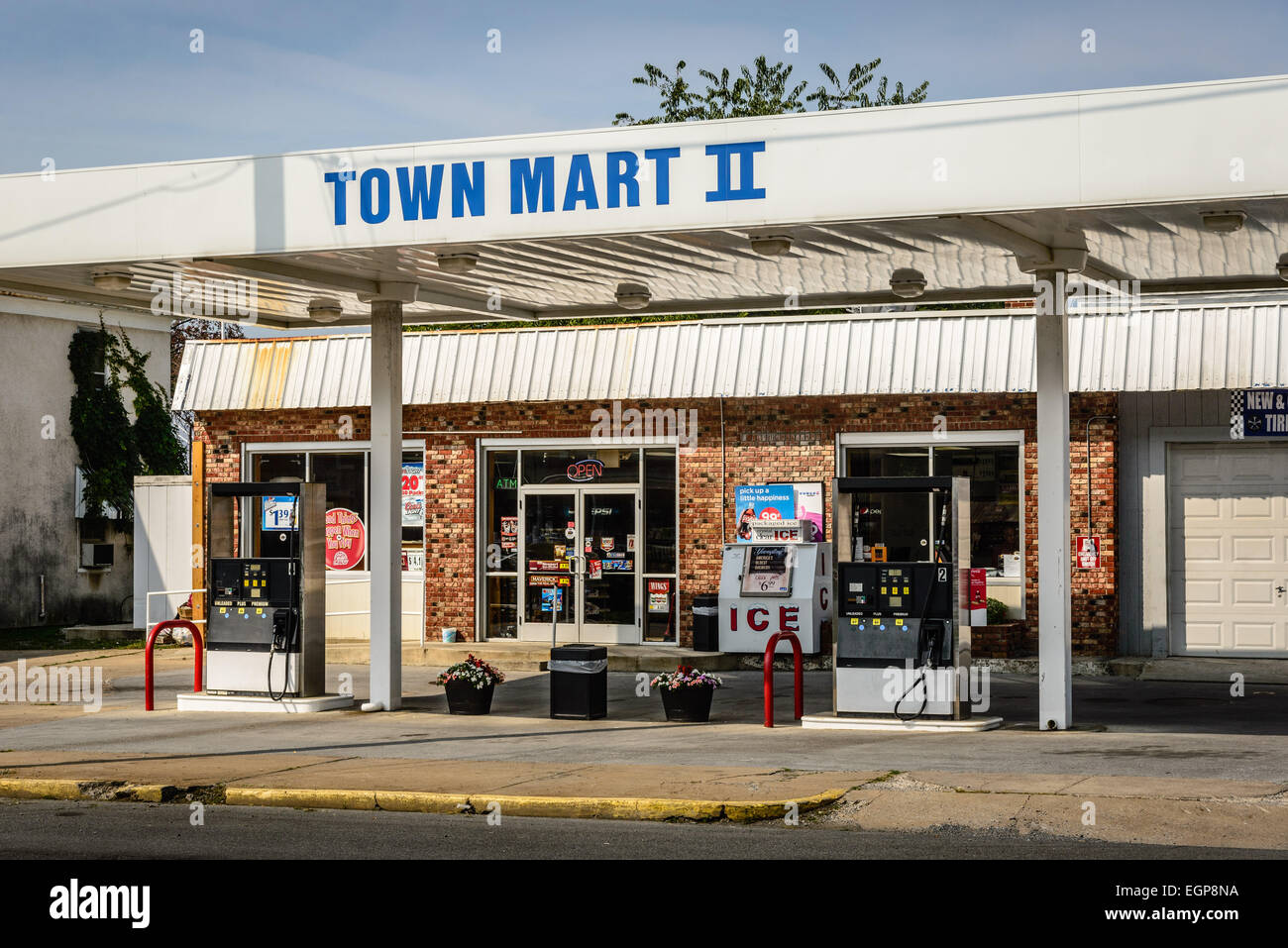 Town Mart II Gas Station & Convenience Store, 222 North Street