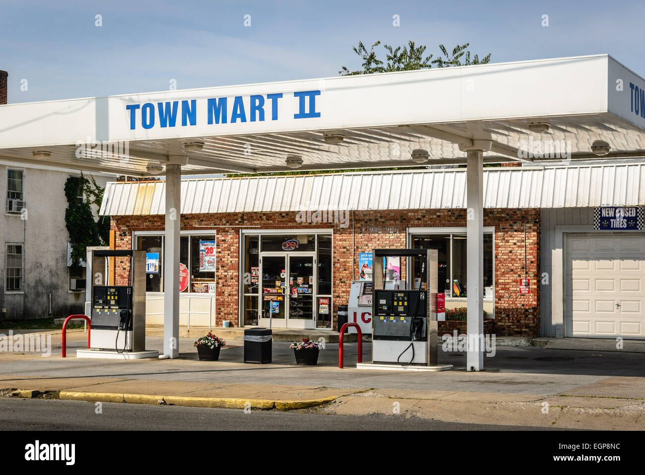 Town Mart II Gas Station & Convenience Store, 222 North Street