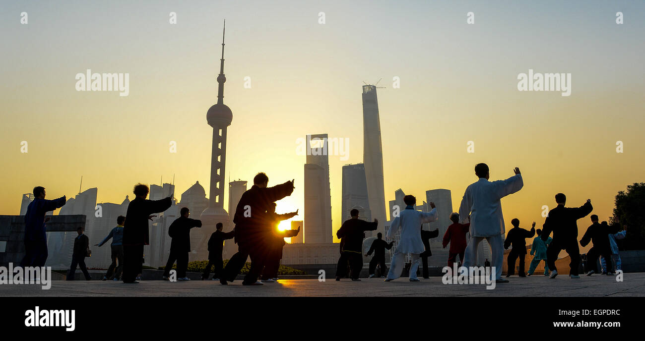 (FILE) - An archive picture dated 11 November 2014 shows the skyline of Shanghai, China. Photo: Ole Spata/dpa Stock Photo