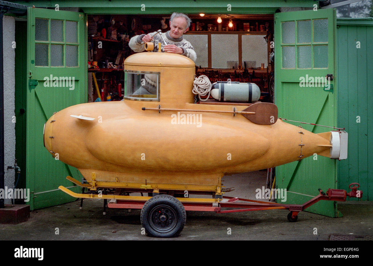 Bill Smith, of Bognor Regis, West Sussex, with his home-made yellow submarine. Stock Photo