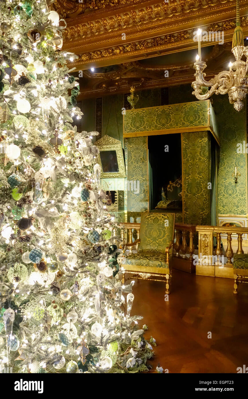 Christmas tree and decorations in the Kings bedroom at Chateau de Vaux-le-Vicomte, Maincy, Paris Stock Photo