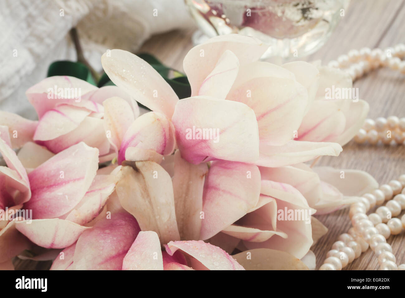 Wedding Decorations Fresh Magnolia Flowers With Pearl Jewels