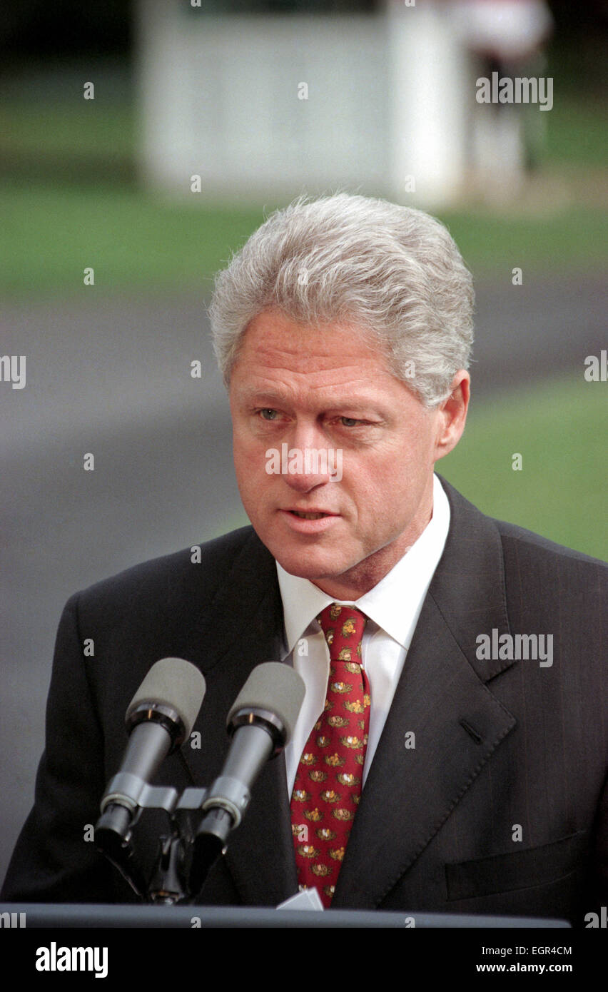US President Bill Clinton makes a statement urging the passage of the Hate Crimes Prevention Act following the brutal murder of Matthew Shepard prior to departing the White House for a trip to New York City October 12, 1998 in Washington, DC. Stock Photo