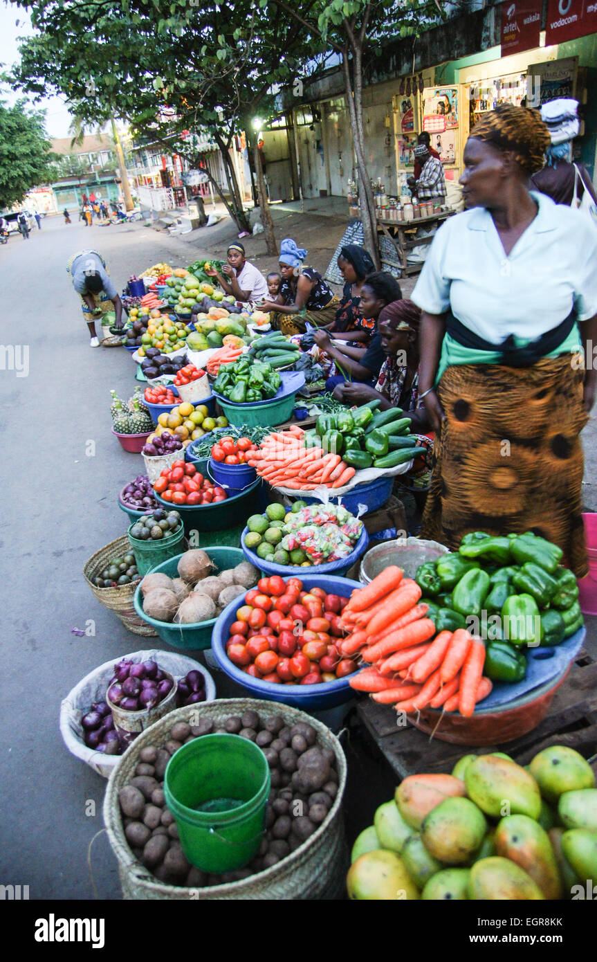 Fruit and vegetable market, Nairobi, Kenya Stock Photo Alamy