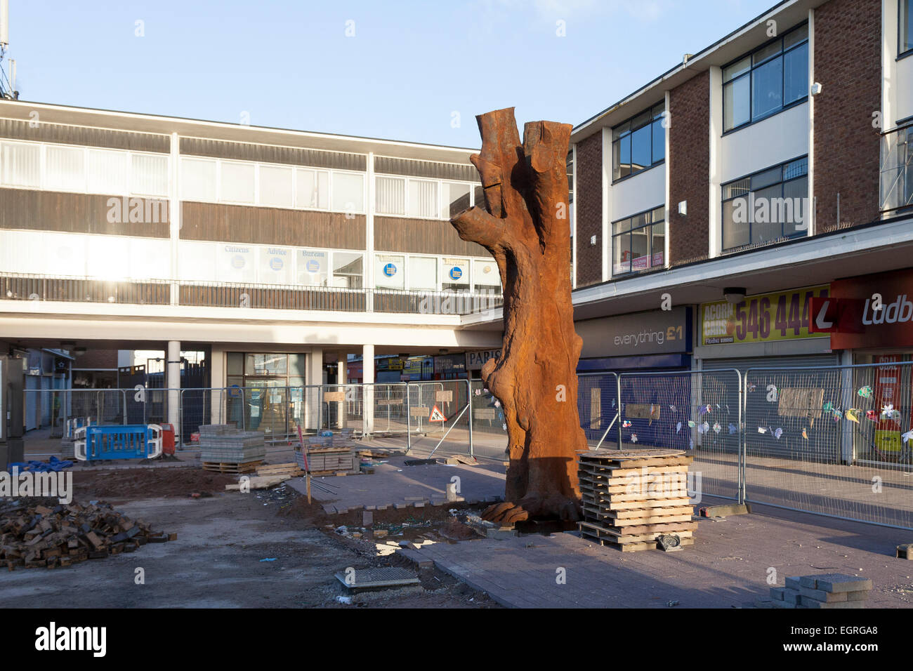 A Controversial Sculpture Of A Tree During Installation In Kirkby Town a-controversial-sculpture-of-a-tree-during-installation-in-kirkby-town