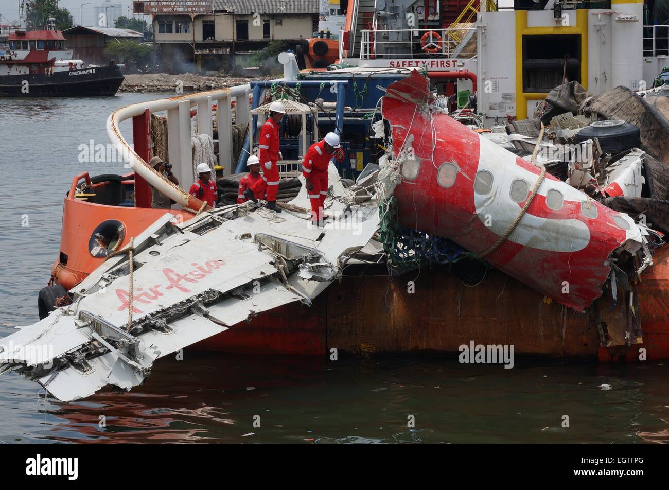 Jakarta, Jakarta, Indonesia. 2nd Mar, 2015. Peoples seen the remains of ...
