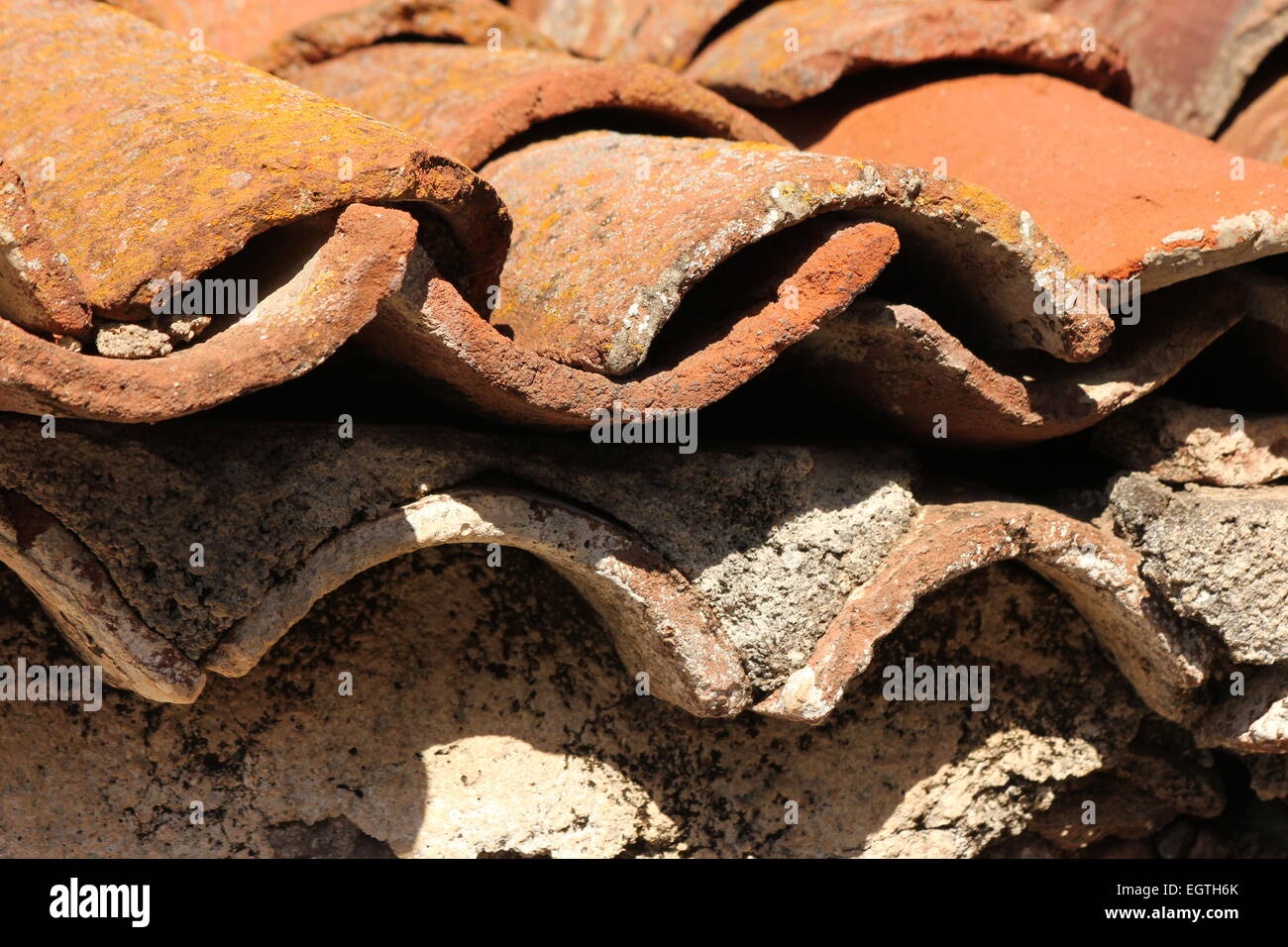 Cottage roof tiles hires stock photography and images Alamy