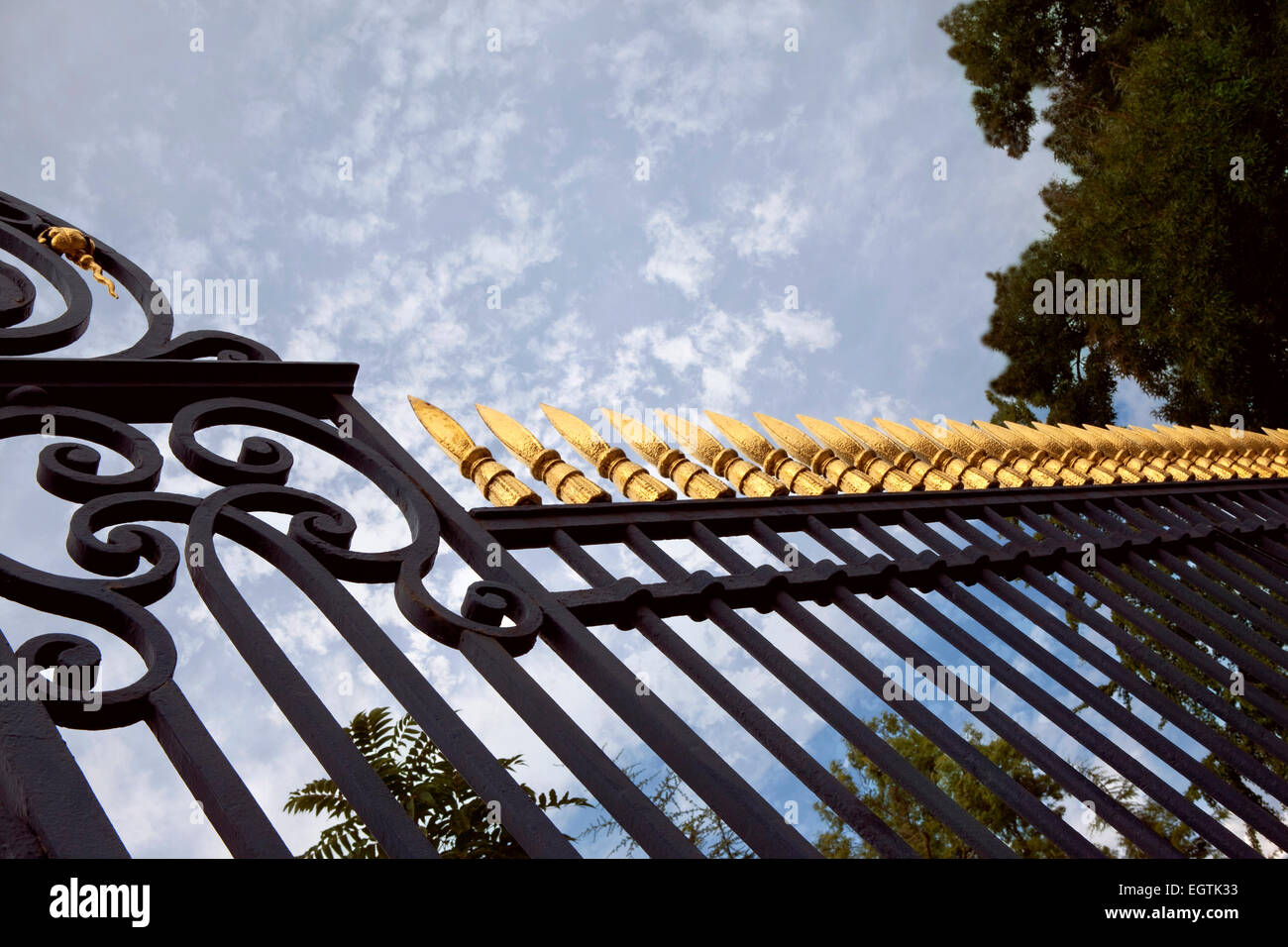 Blue painted grill gate hi-res stock photography and images - Alamy
