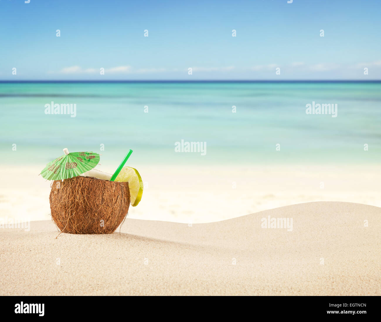 Drink pineapple hires stock photography and images Alamy